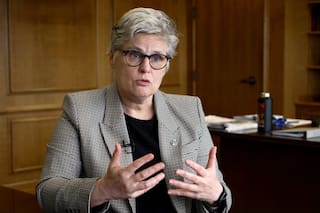 Fiscal de Minnesota acusa a agente de Ice por tiroteo no mortal durante redadas migratorias