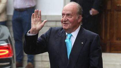 Fiscales de Suiza yEspaña investigan al rey emérito Juan Carlos I.