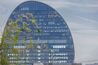 Fiscalía de España pide 173 años de prisión para el expresidente del BBVA por espionaje