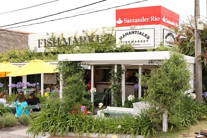 Fish Market estrenó su novena temporada con una renovación de la ensaladas de su carta. Lady in red, se lleva todos los elogios