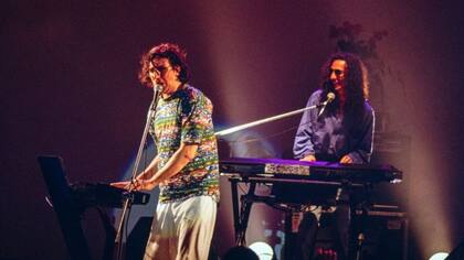 Fito fue tecladista de Charly García al inicio de su carrera. Luego los artistas colaboraron por años