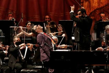 Fito Páez homenajeó a Charly García en el Teatro Colón