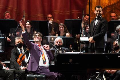 Fito Páez no necesitó lucir su brazalete para confirmar no solo que ha sido y es el general más leal del ejército SNM sino también su mejor intérprete y guardián de la obra de García