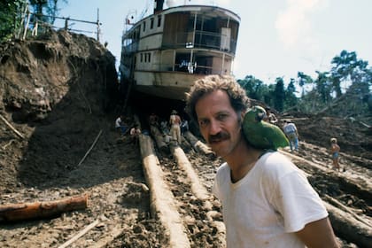Sin efectos especiales y con un equipo que soportó las inclemencias del tiempo y de la selva, Herzog llegó adelante su película