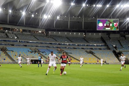 Flamengo 3 vs. Bangu 0, en un Maracanã vacío, fue el primer partido oficial de fútbol en casi tres meses en América del Sur