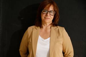 Flavia Pitella sube al escenario con un espectáculo que recorre “la historia de cómo quisimos y queremos, a través de los textos más bellos”