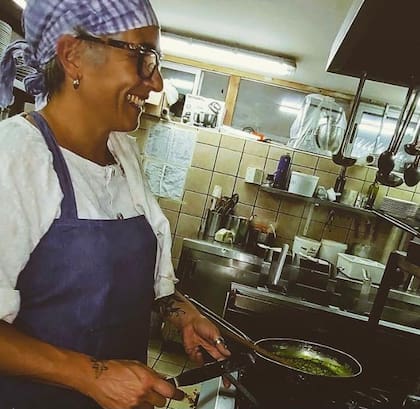 Flavia Sardi D ́Ariell es la chef, una platense que, luego de recorrer el mundo, decidió abocarse a crear un estilo Cariló para cocinar.