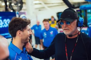 El mensaje alentador de Briatore tras los ensayos de Alpine y los buenos tiempos de Ferrari con Leclerc