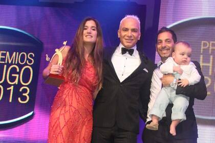 Flavio Mendoza y sus productores, felices con sus premios Hugo