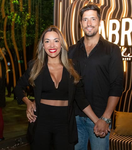 Hace dos meses, Florencia “Floppy” Tesouro compartió un mensaje en sus redes sociales para celebrar su flamante relación con su novio, Salvador Becciu. Ahora, la influencer se mostró de la mano de su pareja en la apertura de un conocido restaurante de sushi