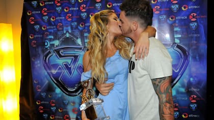 Beso a beso: así se mostraron los subcampeones