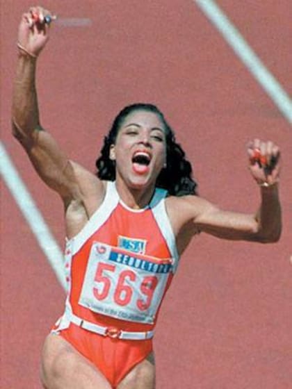 Florence Griffith-Joyner, la mujer que más rápido corrió: 10s49