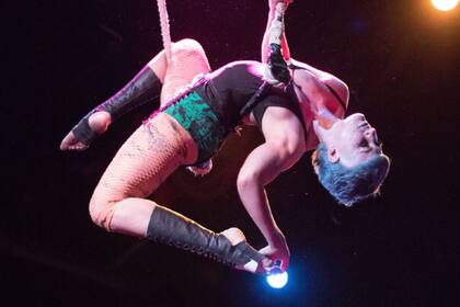 Como hobby, la joven de 31 años asistía a clases de trapecio fijo