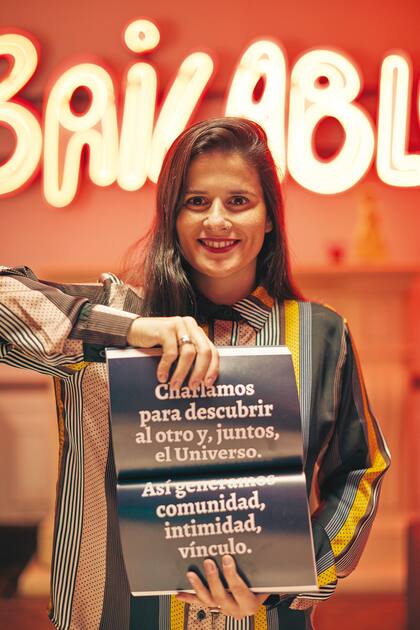 Florencia González y un libro editado desde Abre Cultura