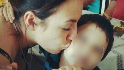 Florencia junto a Martín de 3 años.