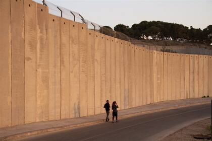Florencia Levy en Abu Dis: el muro linda con Jerusalén