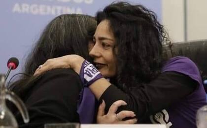 Florencia sueña con que la violencia digital sea tipificada como delito para que las víctimas puedan tener “la justicia que no tuvimos nosotras”.