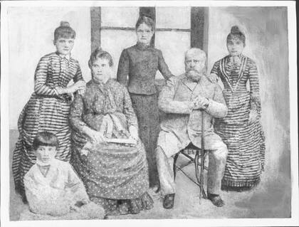 Florencio Núñez y familia. Su apellido le dio nombre al barrio.