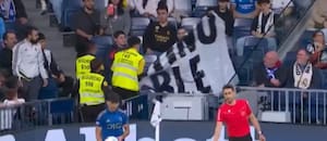 Estalló Real Madrid: estruendosos silbidos para Vinícius y Mbappé y una pancarta contra el presidente