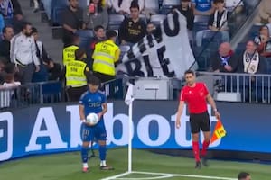 Estalló Real Madrid: estruendosos silbidos para Vinícius y Mbappé y una pancarta contra el presidente