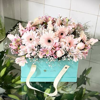 Florerías Tu Jardín ofrece todo tipo de arreglos con los que quedar muy bien.