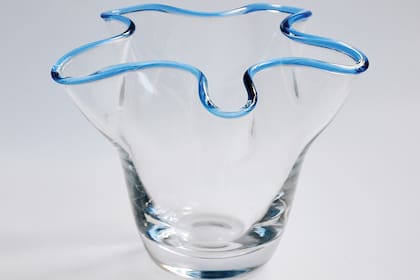 Florero de cristal de Murano con la firma de Villeroy & Boch. Además de los objetos vintage, Dinastía prepara una serie de objetos exclusivos, siempre con aires retro.