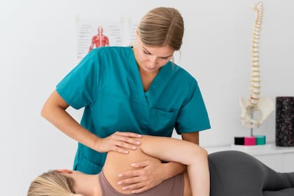 Florida firmó una ley con la que se busca agilizar el proceso de obtención de licencias para personas autorizadas en profesiones similares por otros estados