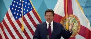 Firmada por Ron DeSantis: la nueva ley de Florida que impone multas de hasta US$5000 por esta falta