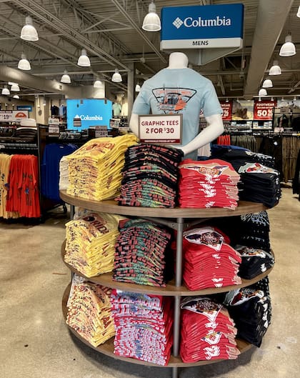 Florida Keys Outlet Marketplace se destaca por los descuentos en marcas reconocidas como Adidas Outlet Store, Carters, Coach, Aeropostale, American Eagle