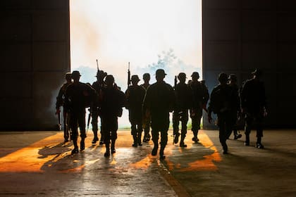 Florida multará desde julio 2025 a funcionarios que falsifiquen historial militar: incluye uso no autorizado de uniformes, medallas o insignias sin excepción salvo actores en escena