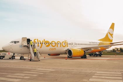Flybondi está listo para comenzar las operaciones de cabotaje, pero posterga los destinos internacionales