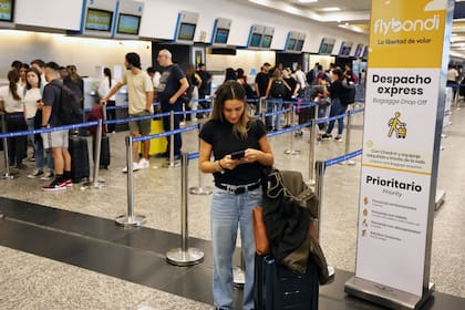 Flybondi pidió que los clientes controlen desde dónde salen los vuelos 