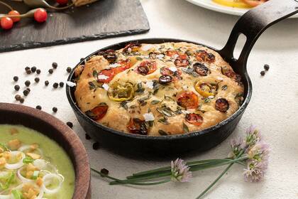 Focaccia con tomate, por supuesto,