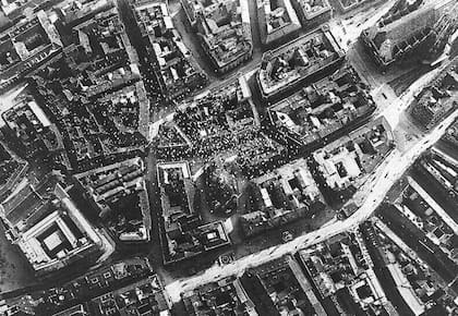 Folletos italianos cayendo sobre Viena