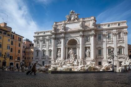 Fontana de Trevi. Una postal para el asombro: el icono de Roma, sin turistas.