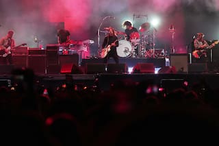 Foo Fighters llevan su show de estadio a un modesto local de NY