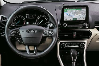 Ford tiene su propio sistema de navegación, SYNC3, pero también es compatible con Android Auto; la mayoría de los autos modernos funciona de igual manera