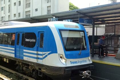 Formación de prueba en la estación Belgrano C del ramal Tigre, esta tarde