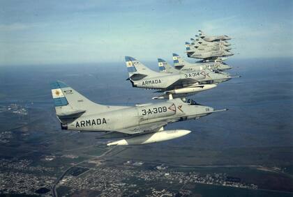 Formación de Skyhawks A-4Q poco antes del conflicto. (Gentileza de Jerónimo Chiecchio).