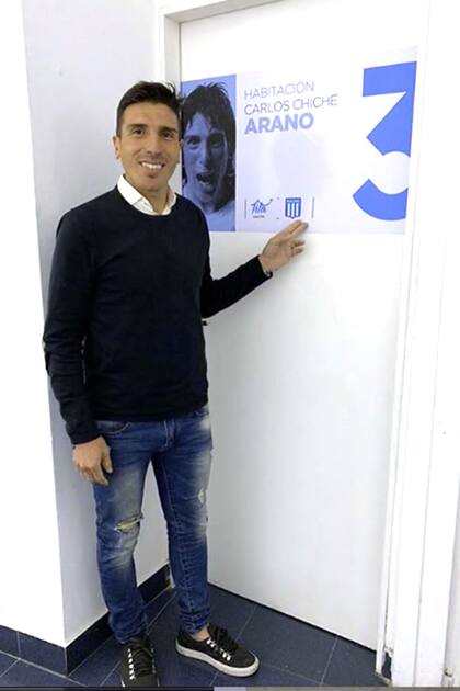 Formado en el club y campeón en 2001, Arano está identificado con Racing, más allá de sus pasos por River, Huracán y Quilmes.