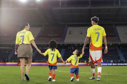 Formaron una familia con sus hijas Roma y Charlotte