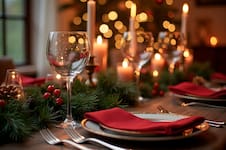 Cinco ideas fáciles para decorar tu mesa navideña y dejarla como de película