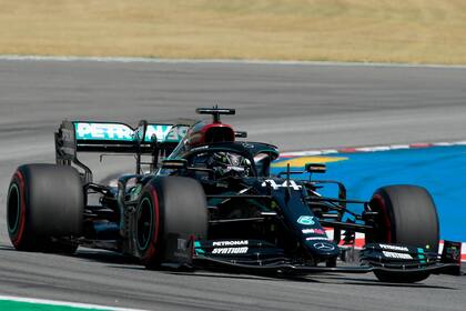 Fórmula 1: Lewis Hamilton dominó en el Gran Premio de España y arrasa en la temporada.