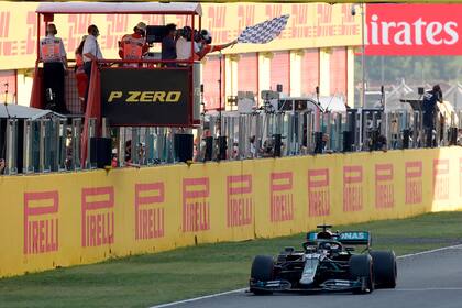 Hamilton tuvo una primera mala salida, pero después impuso su jerarquía y ganó