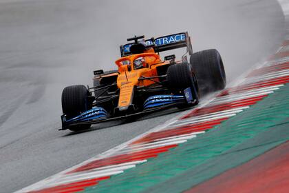Formula One F1 - Steiermark Grand Prix - Red Bull Ring, Spielberg, Styria, Austria - 11 de julio de 2020 Carlos Sainz Jr. de McLaren gira durante la calificación, tras la reanudación de F1 después del brote de la enfermedad por coronavirus