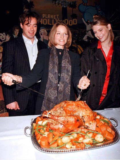 Foster junto a Robert Downey Jr y Claire Danes, en la avant premier neoyorkina de Feriados en Familia