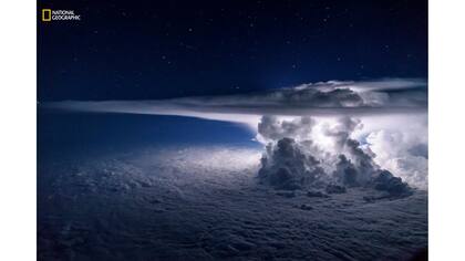 3er Premio: Paisajes. "Pacific Storm"