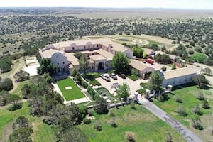 Lanzan una investigación para conocer detalles de los presuntos abusos de Epstein en una megamansión en EE.UU.