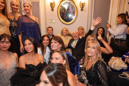 Foto con todos en el cierre del show