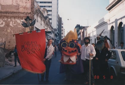 Foto de Adhemar Bianchi de 1988 cuando Catalinas todavía no había copado la esquina actual